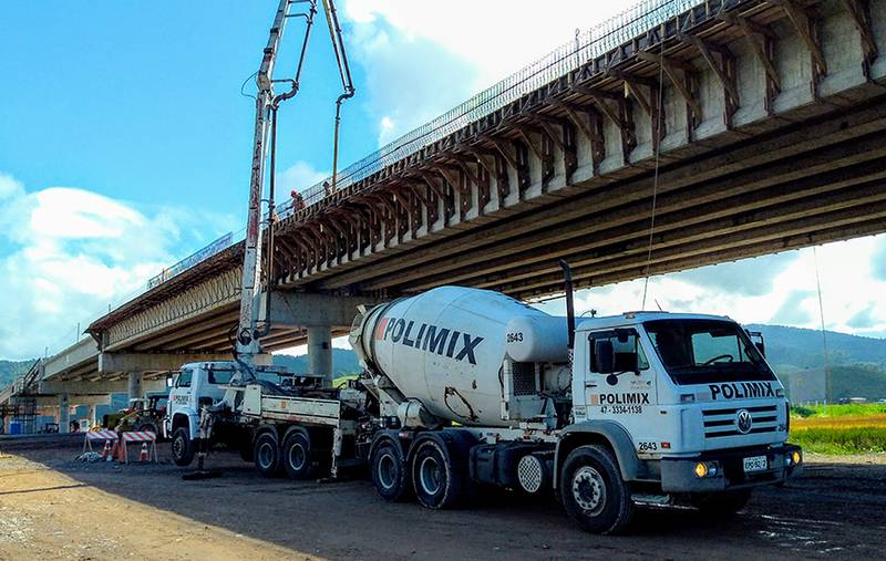 Equipe Polimix Concreto trabalhando em obra